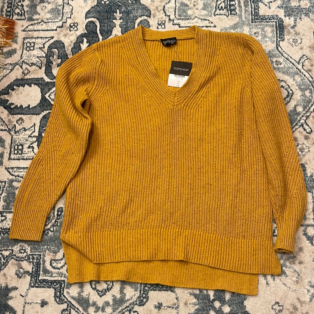 Beautiful mustard Topshop knit v-neck ribbed sweater